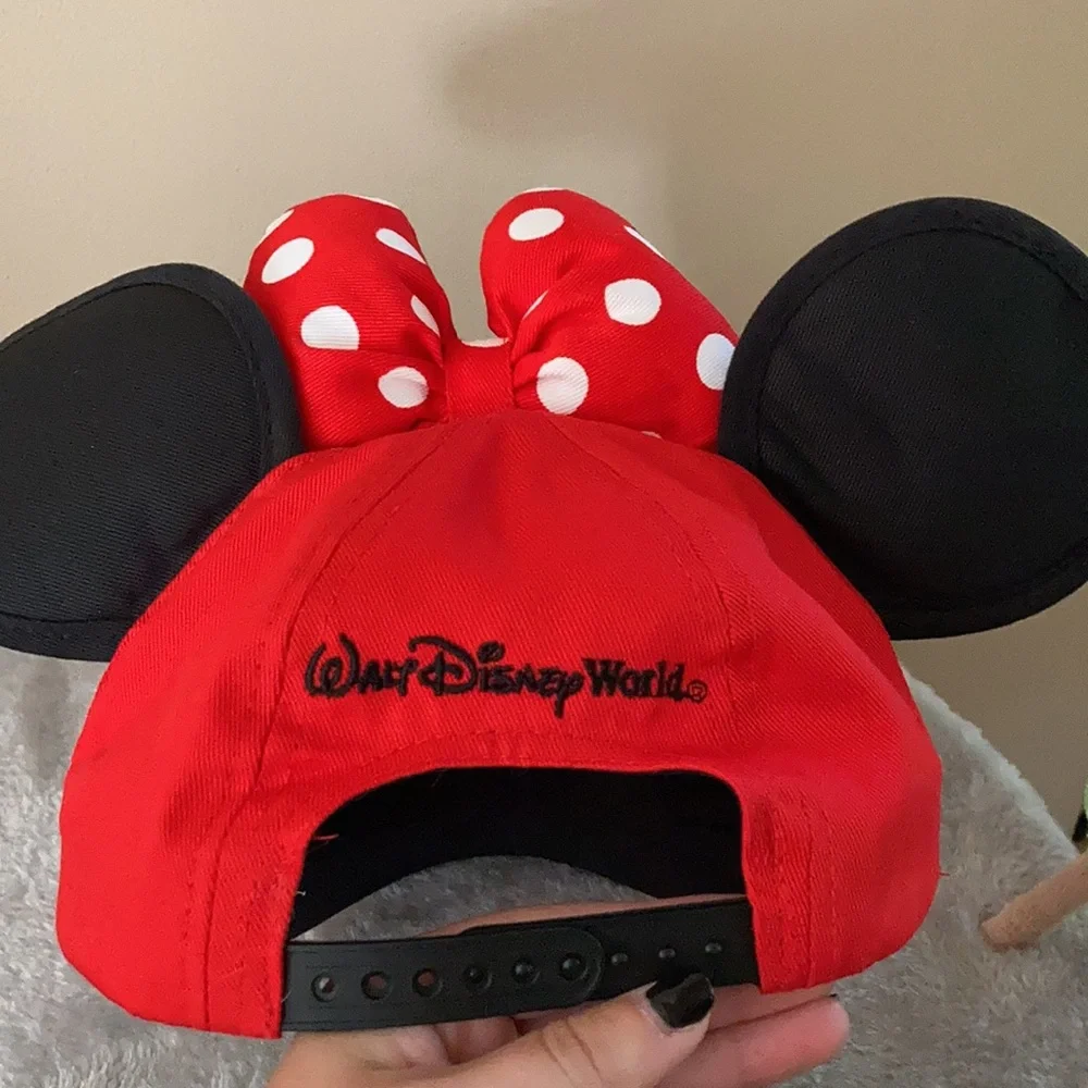 Disney Minnie Mouse hat youth size NWT